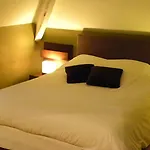 La Bastie D'urfe מלון 3*