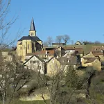 La Bastie D'urfe מלון