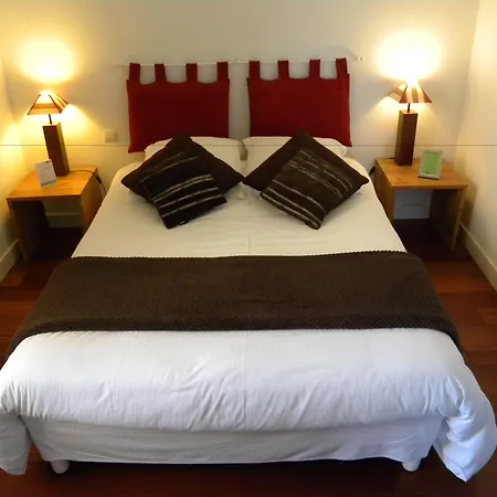 Hotel La Bastie D'urfé 3*