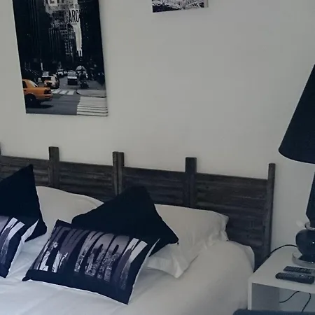 La Bastie D'urfé Hotel