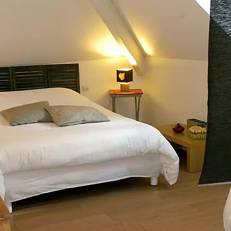 Hotel La Bastie D'urfe Naussac (Aveyron)