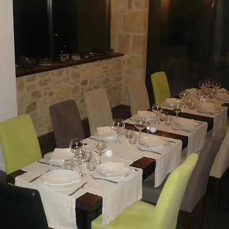 La Bastie D'urfé Hotel
