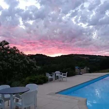 Hotel La Bastie D'urfé 3*
