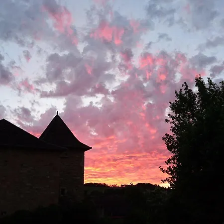 Hotel La Bastie D'urfé Naussac (Aveyron)